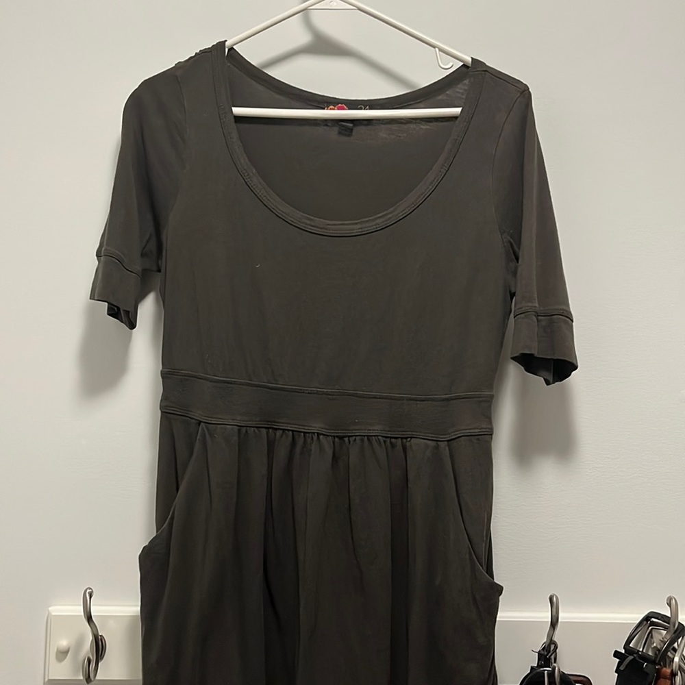 Gray dress with pockets, perfect with leggings